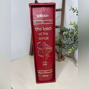 THE LORD OF THE RINGS: Books 1-3 - Map and Case - Collector's Edition